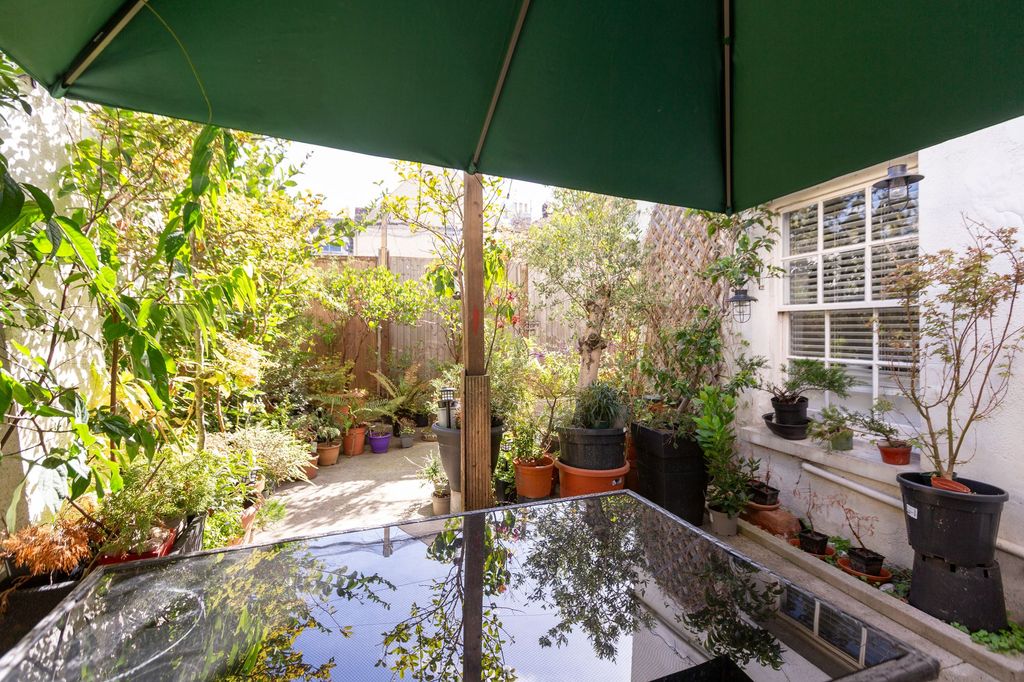 Property photo 1 of 30