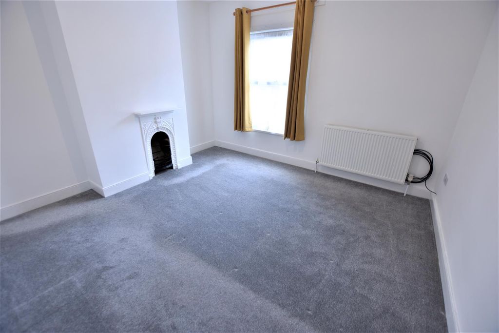 Property photo 2 of 10 3.Jpg