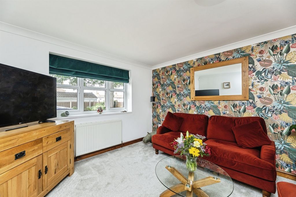Property photo 3 of 17