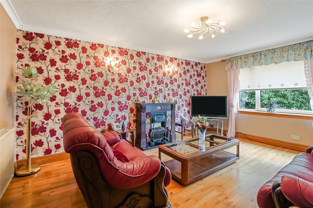 Property photo 2 of 21 Picture No. 02