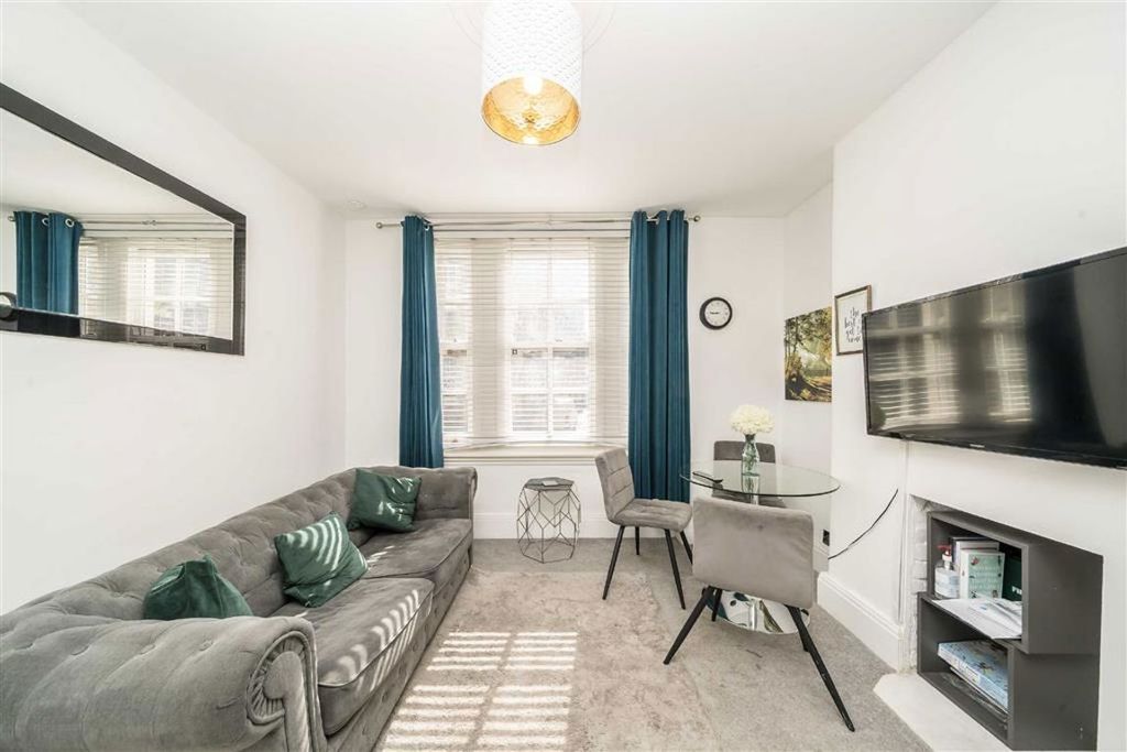 Property photo 2 of 6