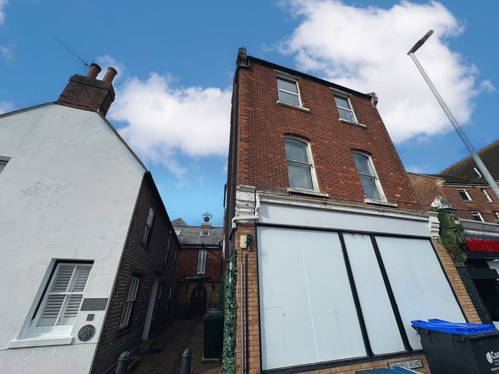 Property photo 1 of 13 Exterior