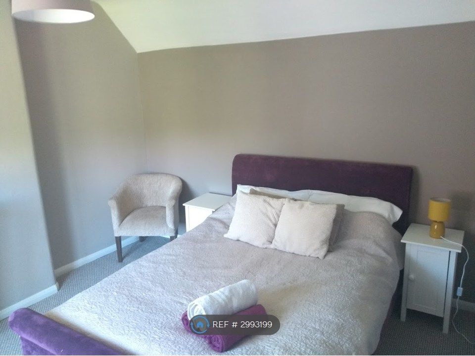 Property photo 2 of 10 Bedroom 1