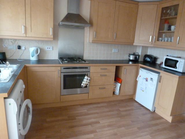 Property photo 2 of 5 Kitchen