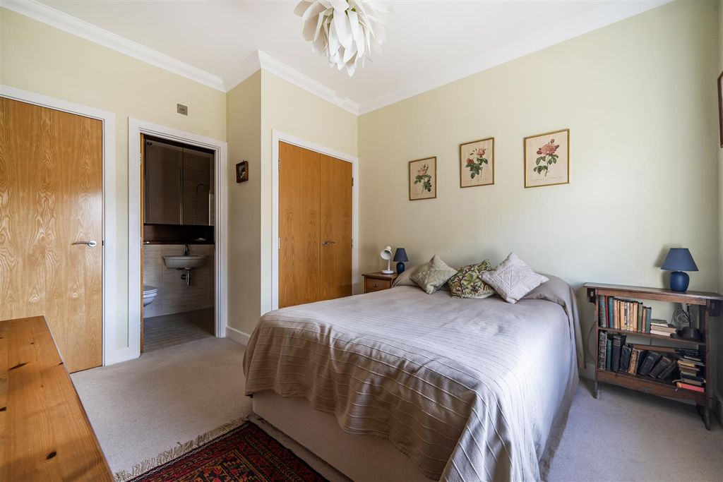 Additional image 10 of 2 bed flat for saleKing George's Drive, Liphook GU30