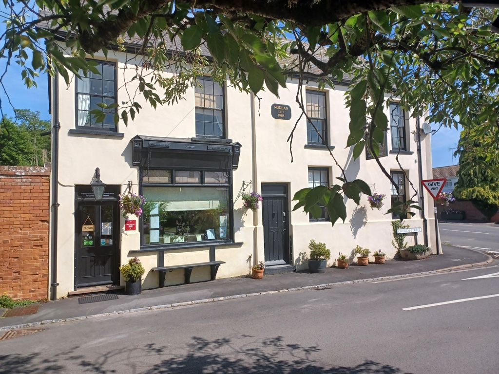 Property photo 1 of 23