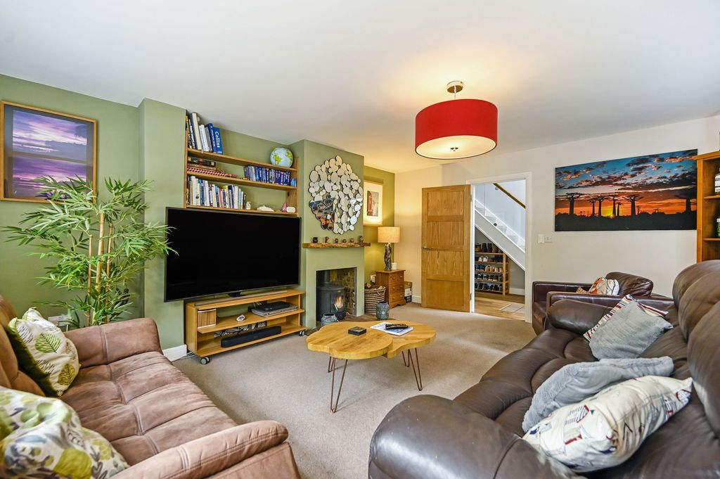 Property photo 3 of 41