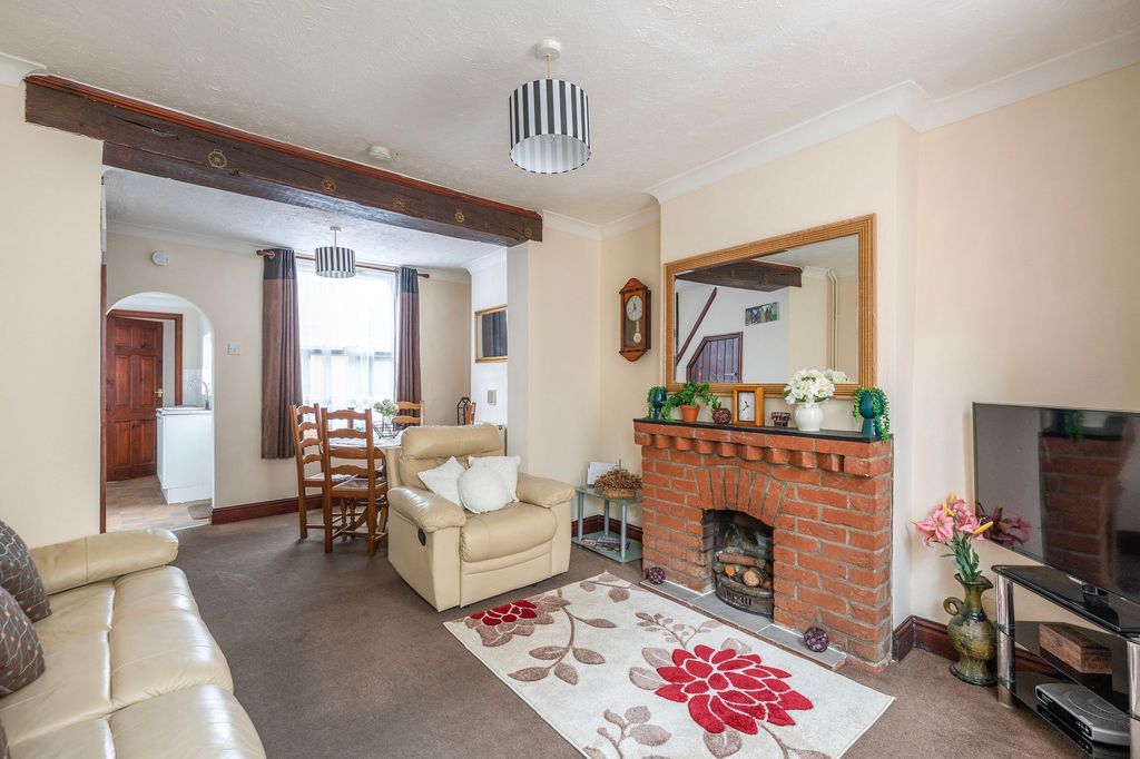 Property photo 3 of 11