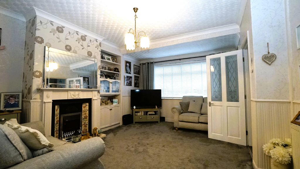 Property photo 3 of 18