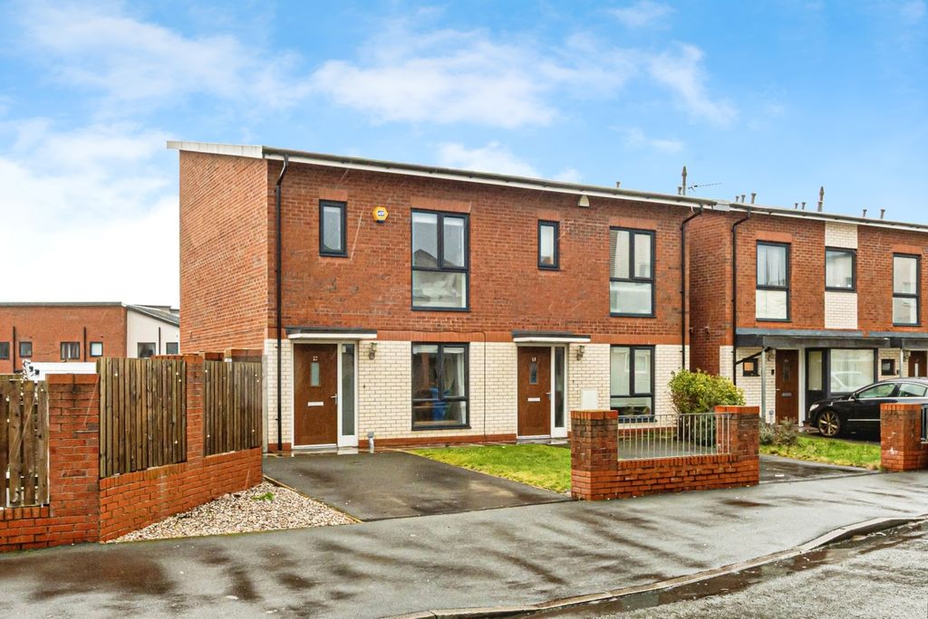 Property photo 1 of 8 Photo