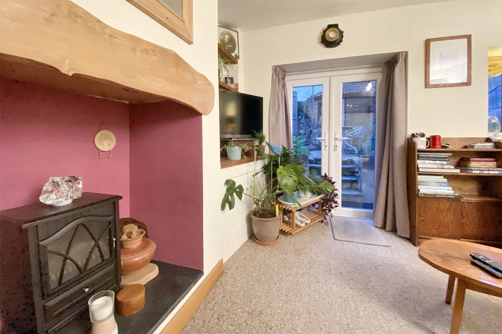 Property photo 2 of 19 Picture No. 08