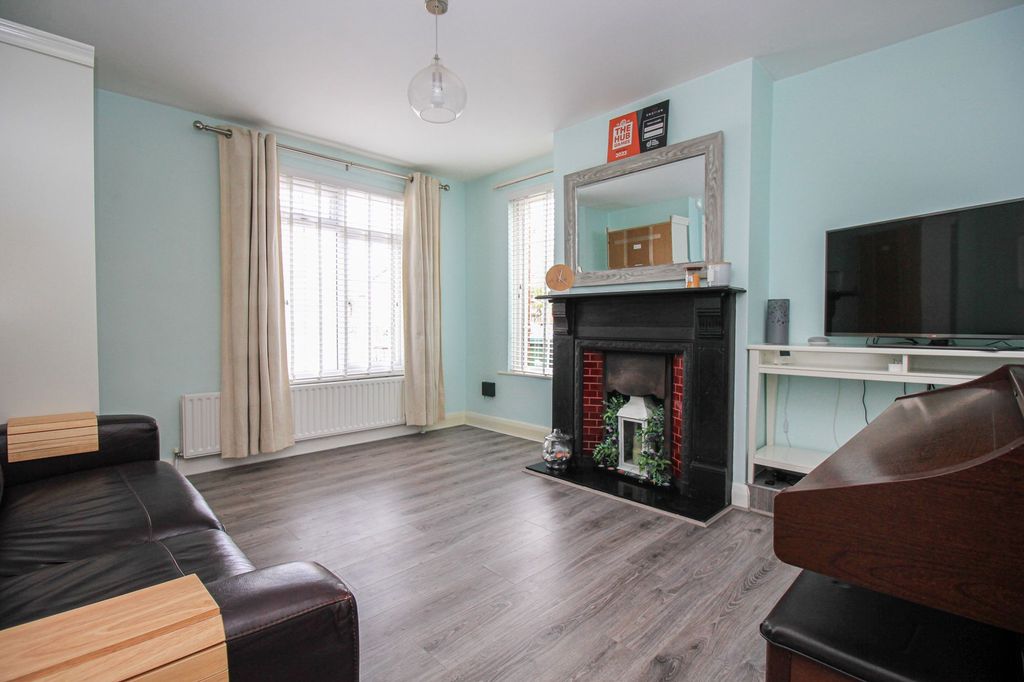 Property photo 2 of 14