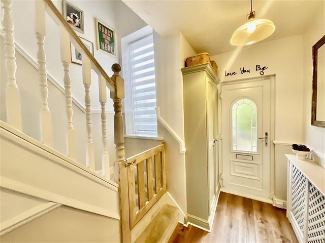 Property photo 2 of 21 Entrance Hall