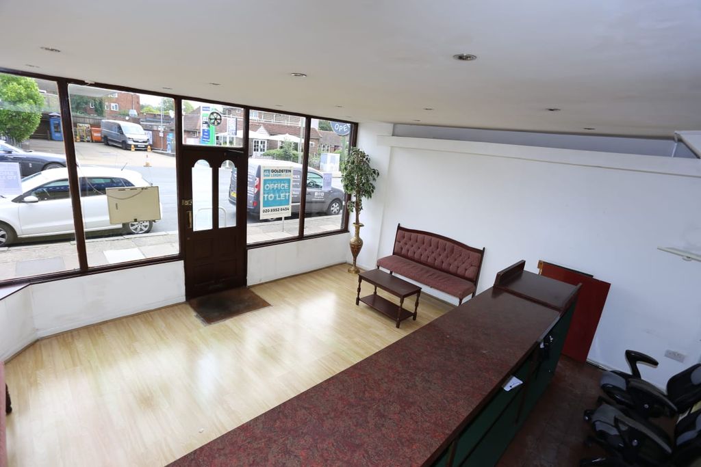 Property photo 2 of 3