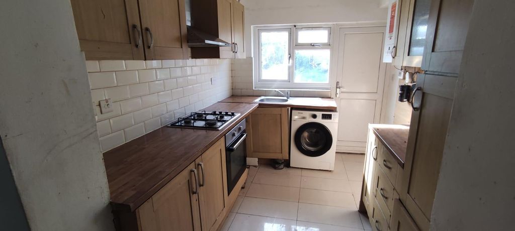 Property photo 3 of 3