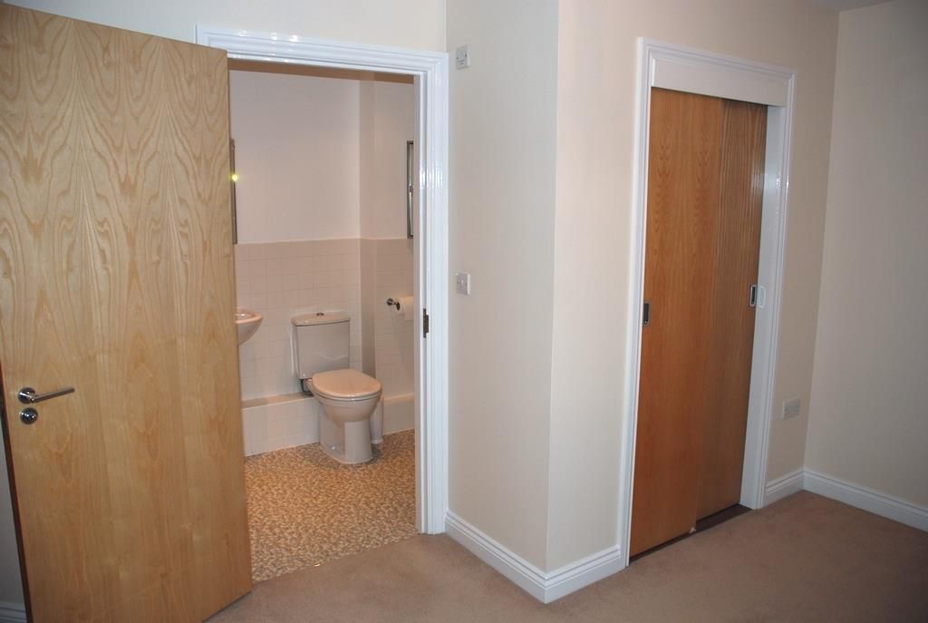 Property photo 3 of 6