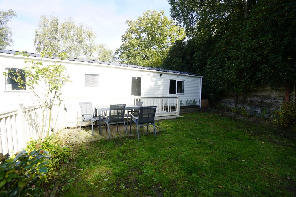 Property photo 2 of 27