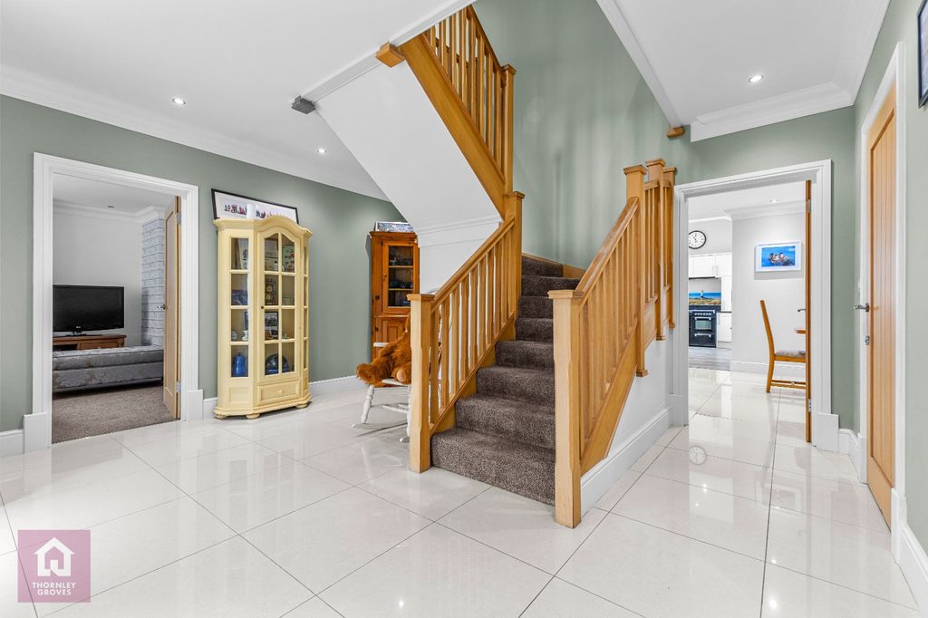 Property photo 2 of 42 Picture No. 70