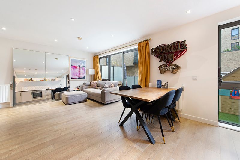 Property photo 3 of 17 51348 Low Res (10).Jpg