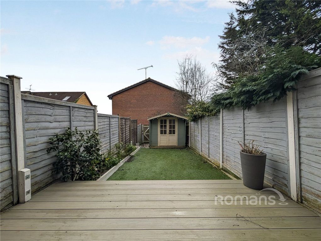 Property photo 2 of 8 Picture No. 15