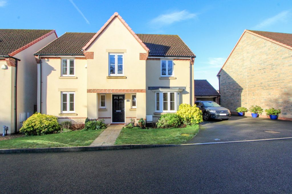 Property photo 1 of 35