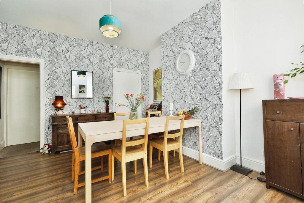 Property photo 2 of 20 Dining Room