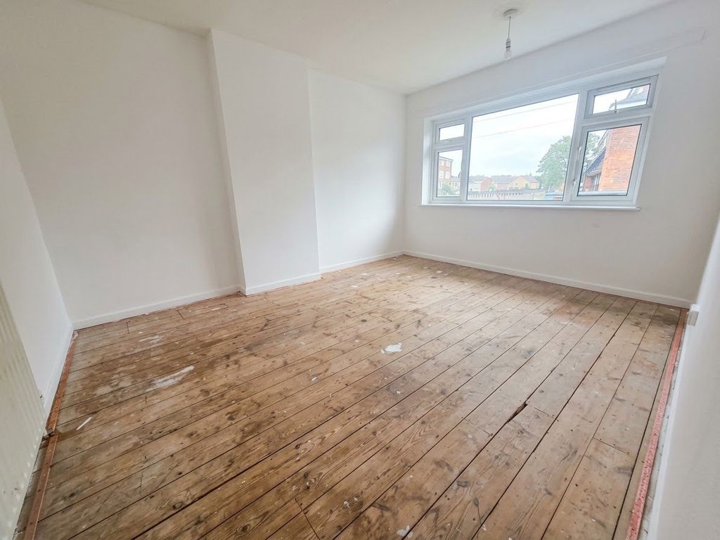 Property photo 3 of 12 Bedroom 1