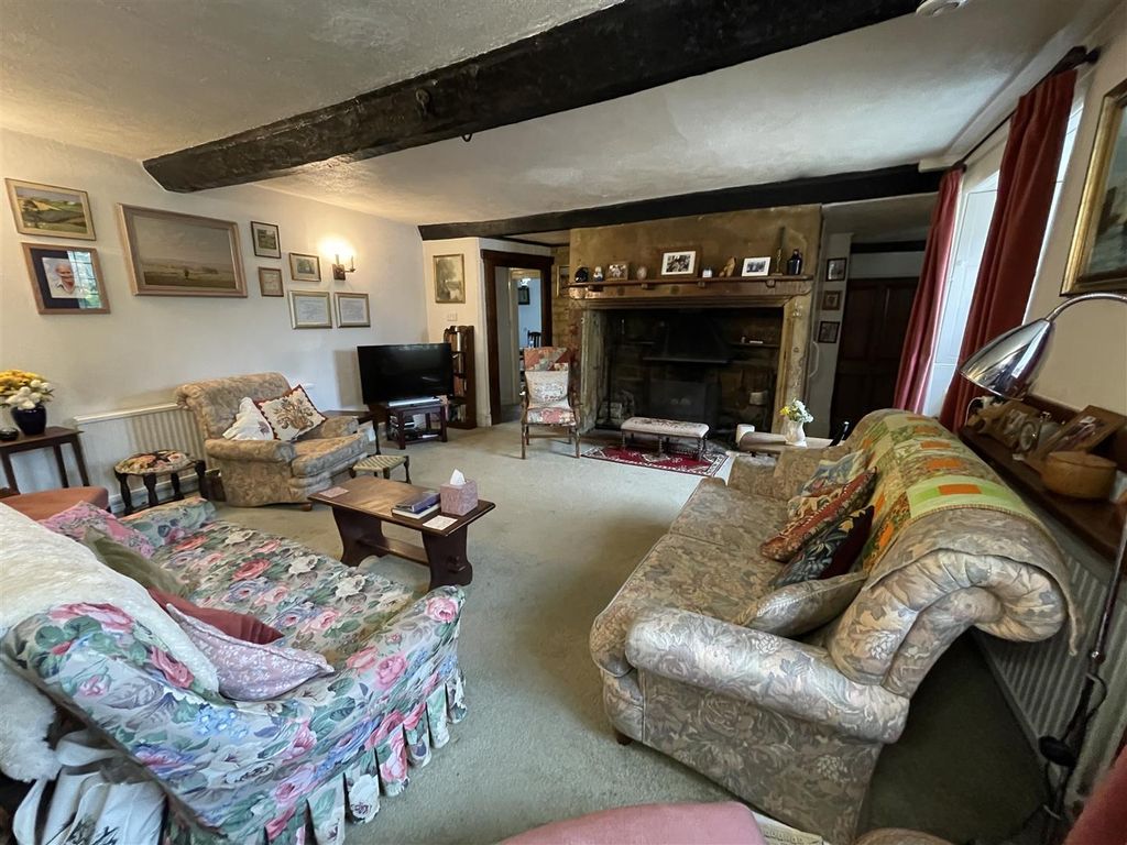 Property photo 3 of 17