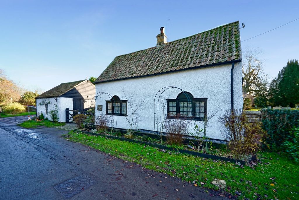 Property photo 1 of 23