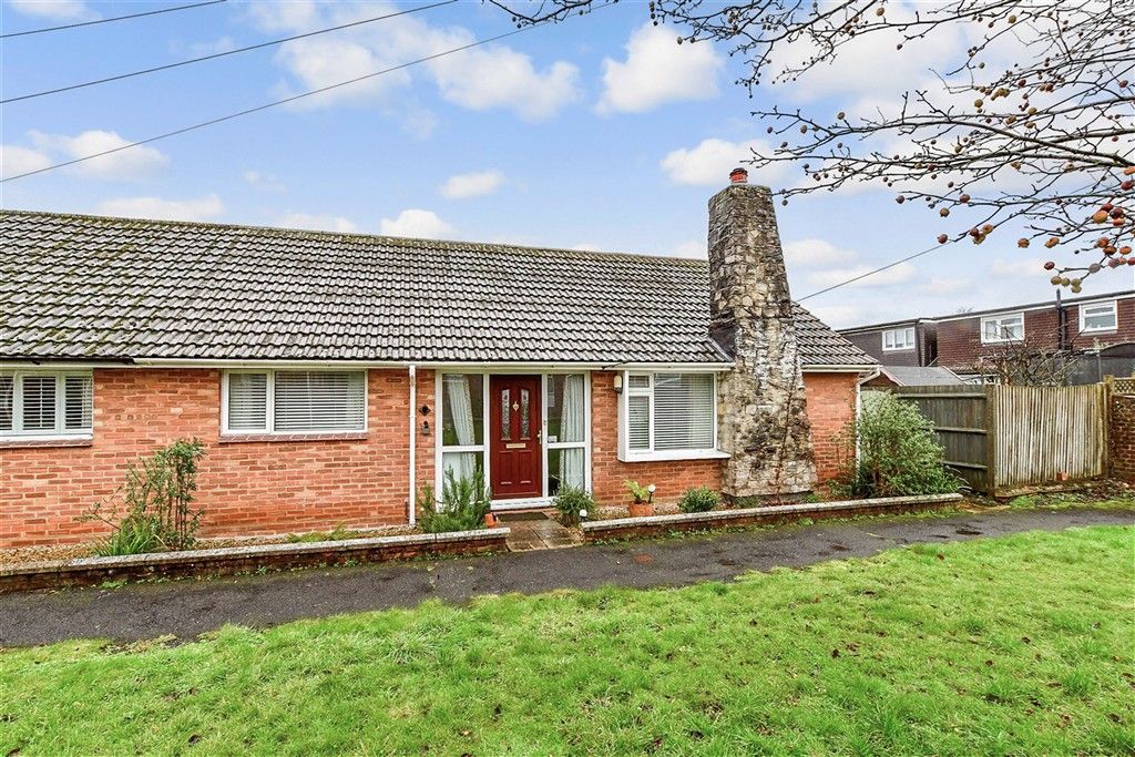 Property photo 1 of 10 External (Brochure) 1