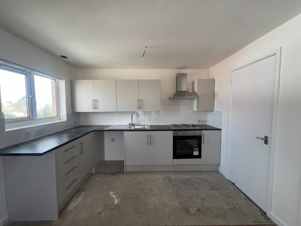 Property photo 3 of 6 3380792