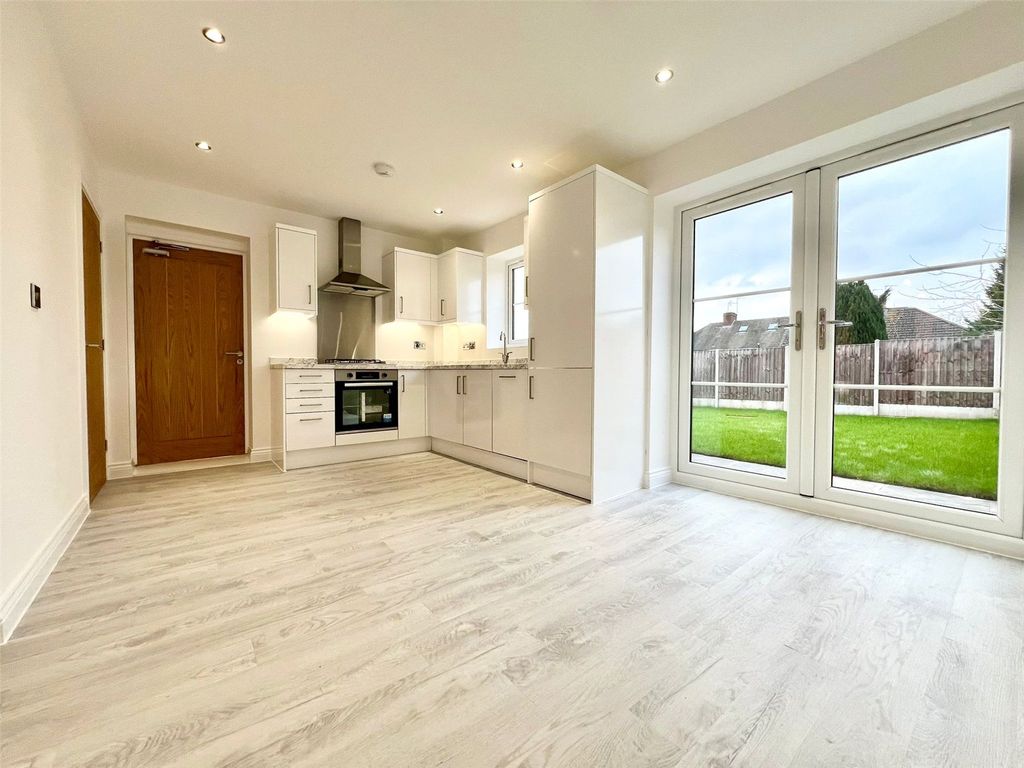 Property photo 3 of 13 Picture No. 12