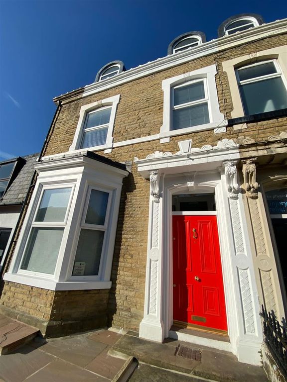 Property photo 2 of 20 54 Bank Parade