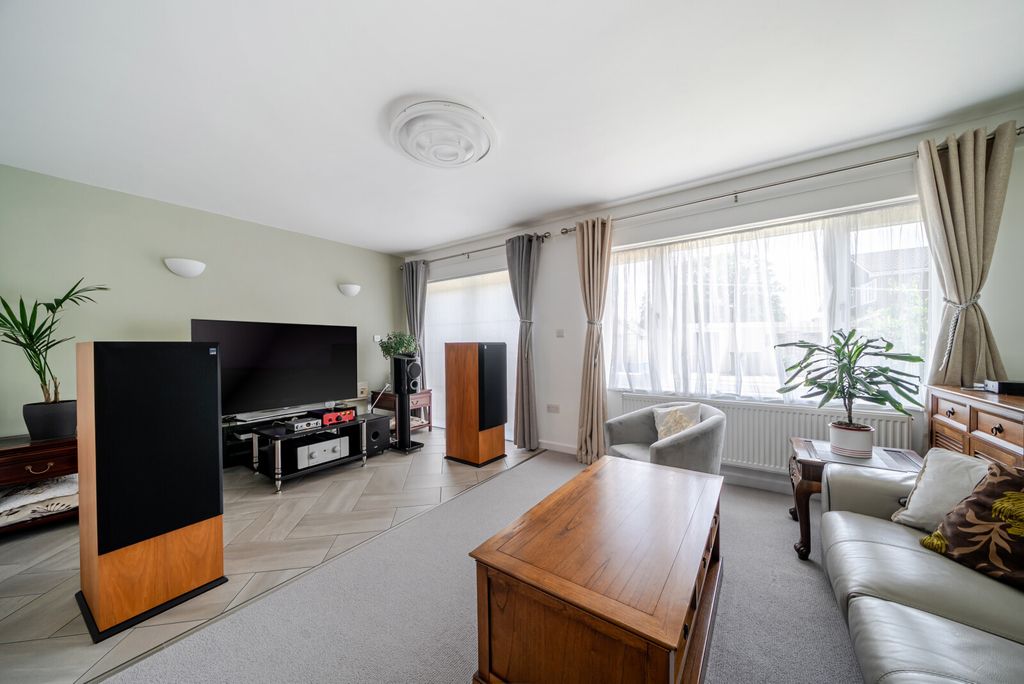 Property photo 2 of 24 1471150-10-6A2824...
