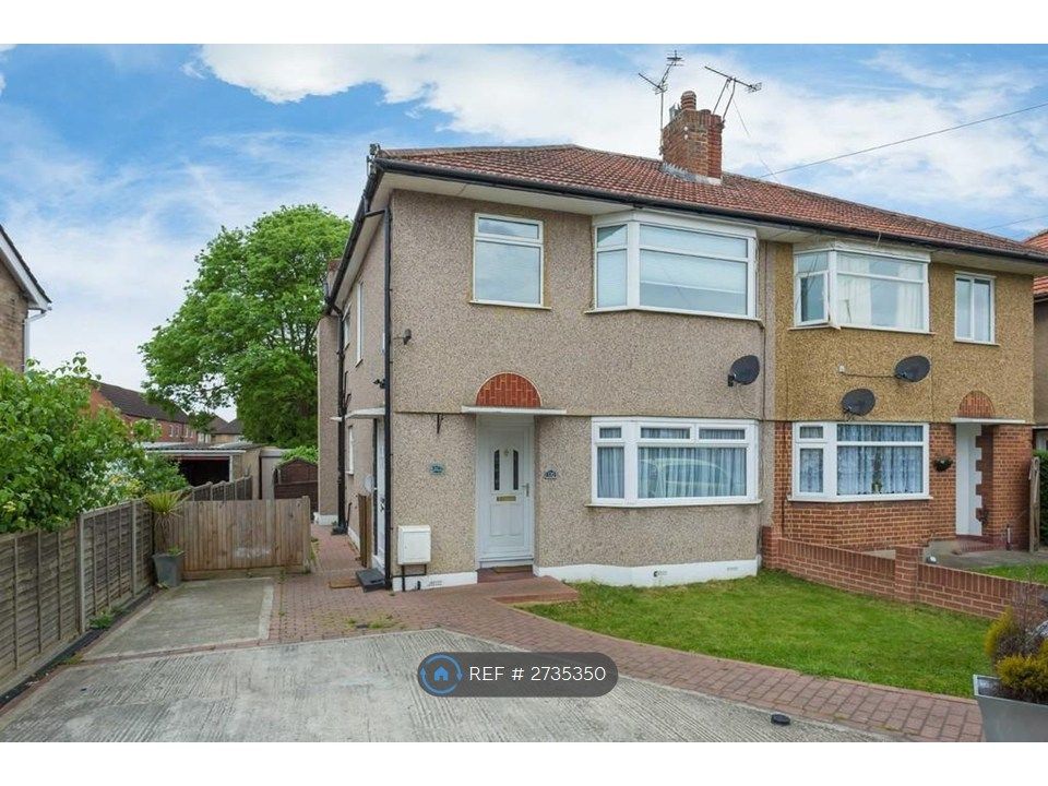 Property photo 1 of 11 Front