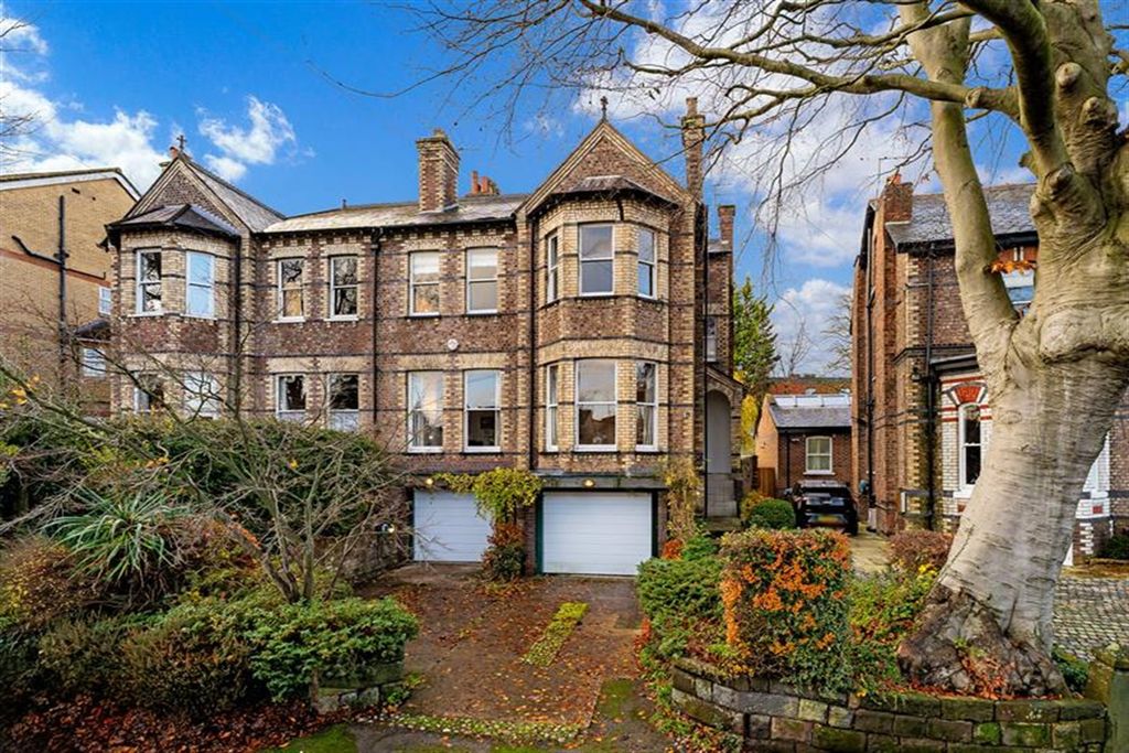 Property photo 1 of 34 (Main)