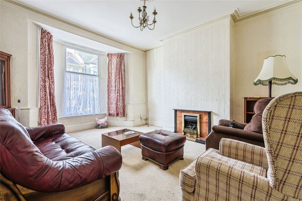 Property photo 3 of 18 Picture No. 13