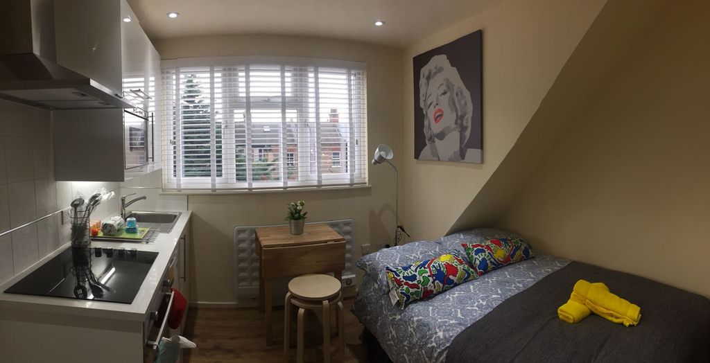 Property photo 3 of 6