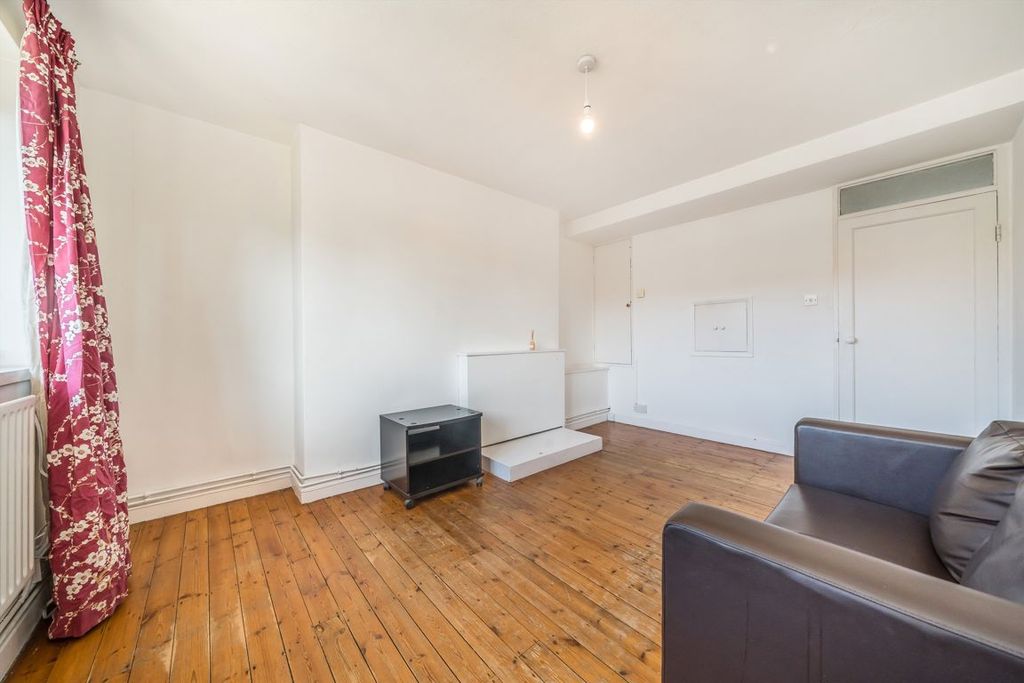 Property photo 2 of 4