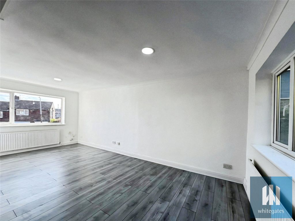 Property photo 2 of 18 Picture No. 14