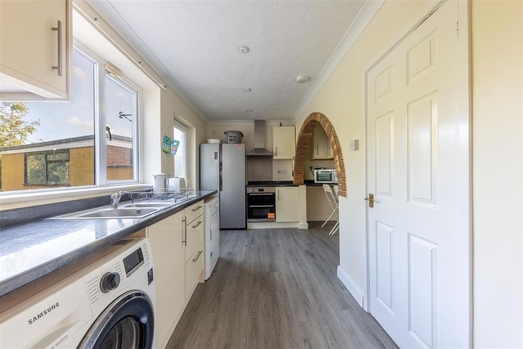 Property photo 3 of 21 Ba-2.Jpg