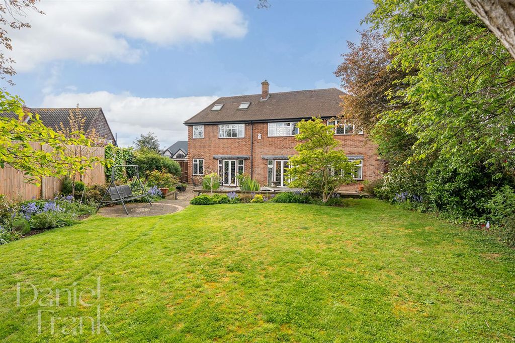 Property photo 2 of 41