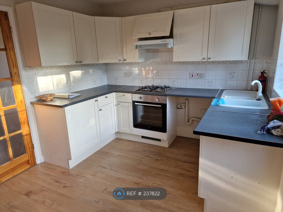 Property photo 3 of 7 Kitchen/Diner