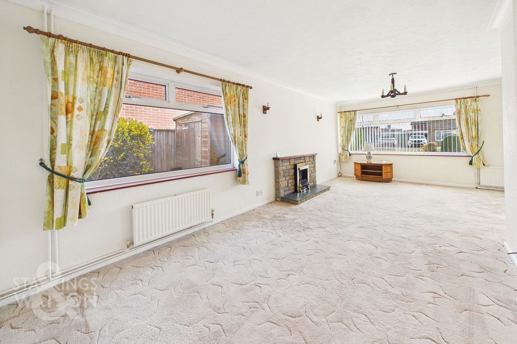 Property photo 2 of 26