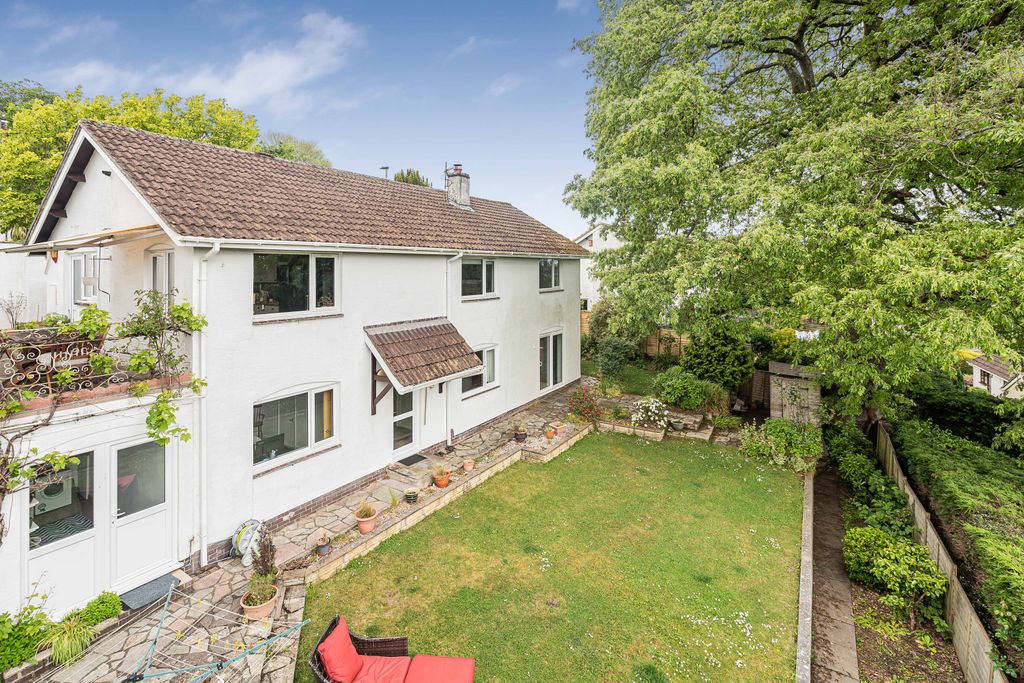 Property photo 1 of 27