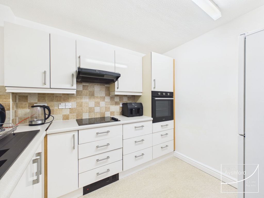 Property photo 3 of 23