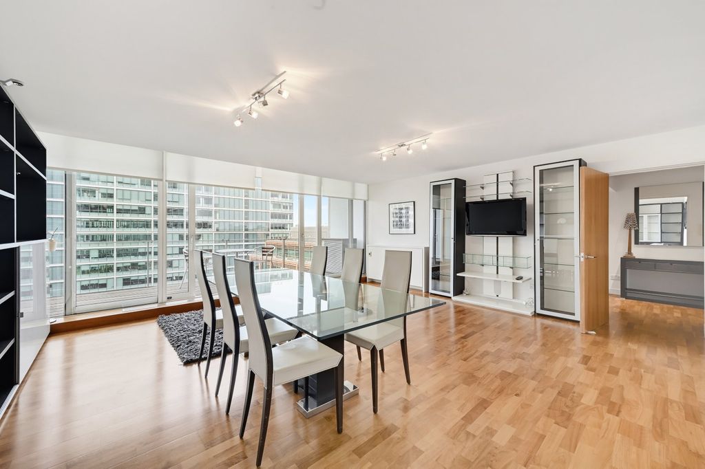 Property photo 1 of 11 Reception Room