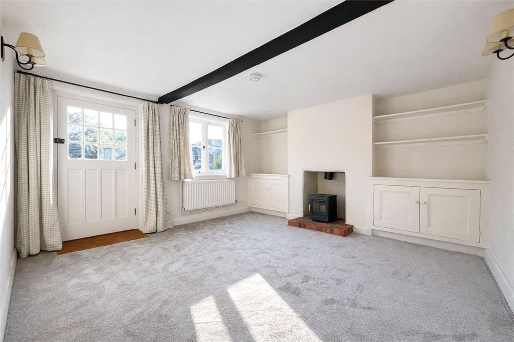 Property photo 2 of 10 Living Room