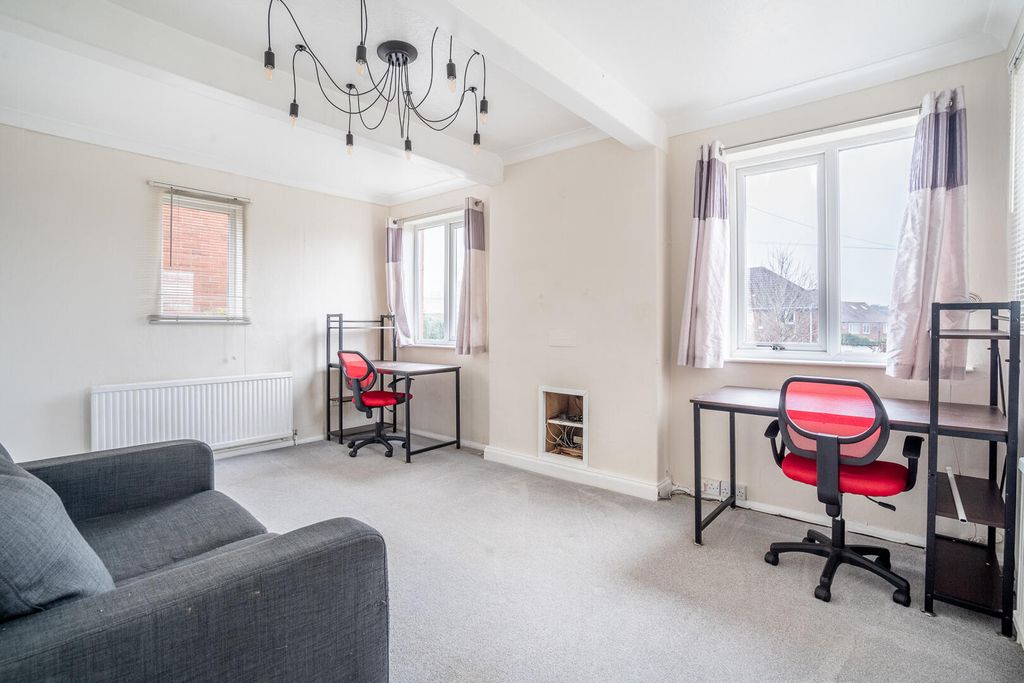 Property photo 3 of 13 Study