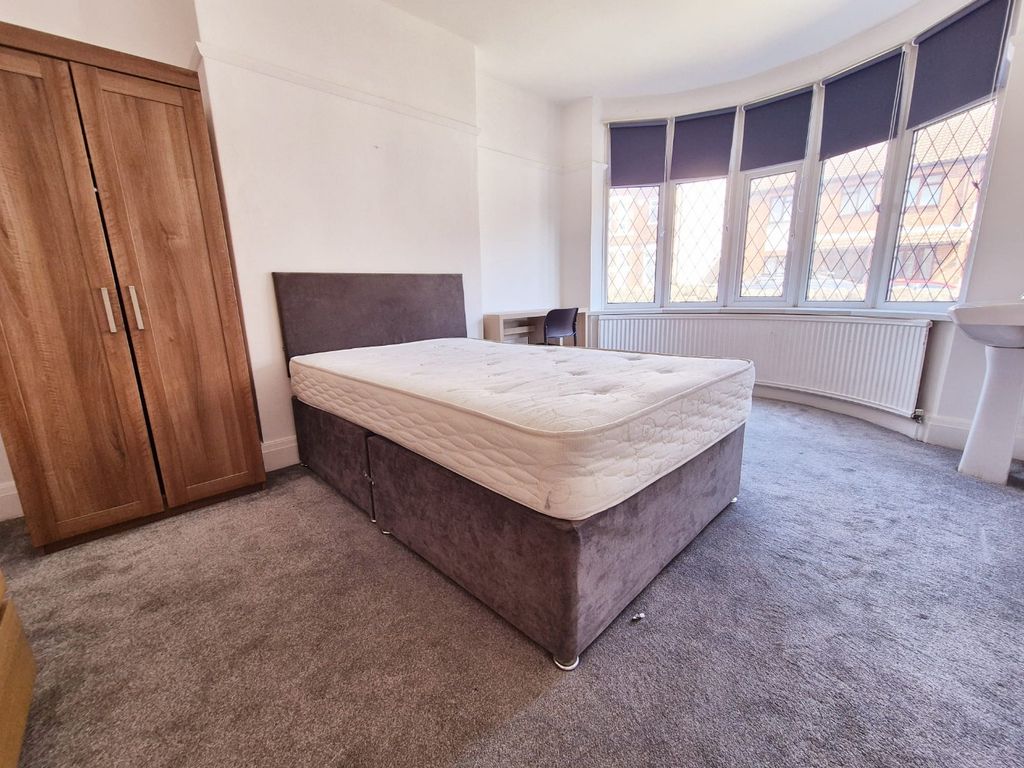 Property photo 2 of 12 Photo 2